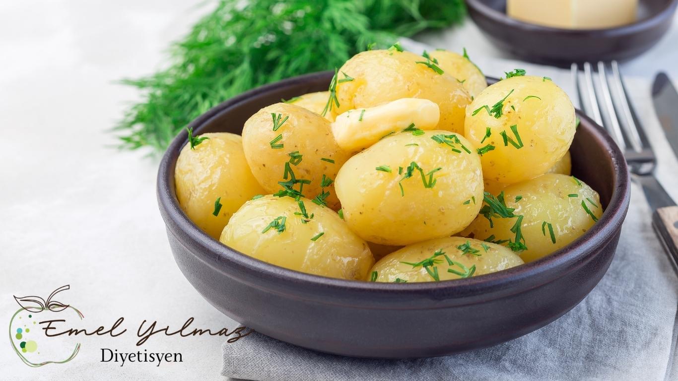 Diyet ve kilo yönetiminde haşlanmış taze patates porsiyonu